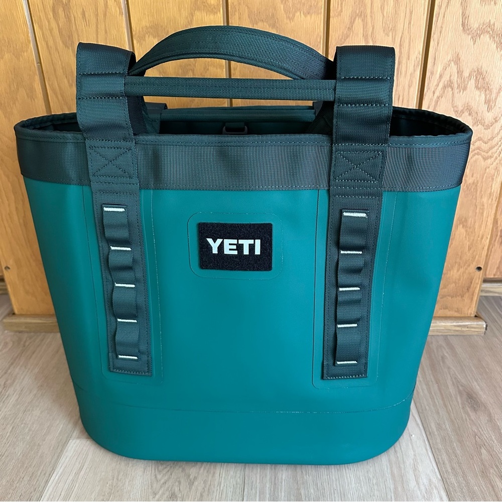 ⭐️NWT YETI CAMINO 35 - Black Forest Green - Picture 3 of 7